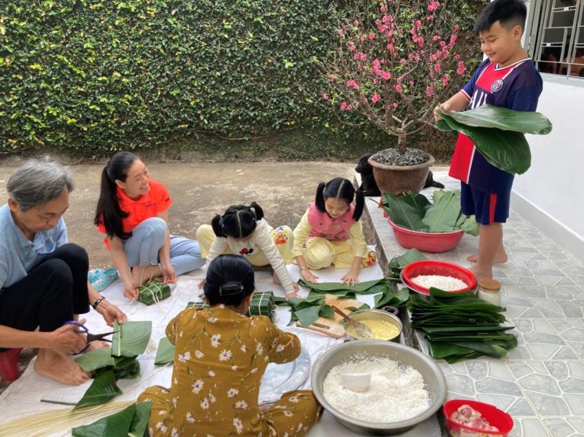 Vietnamese tradition Lunar New Year